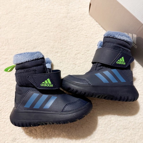 Adidas Winter Play I kids boots like new, size 25, blue