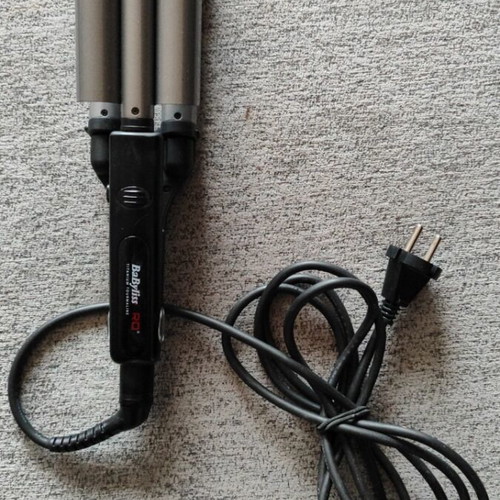 Babyliss Pro Titanium Tourmaline Curling Iron for Wavy Hair like new