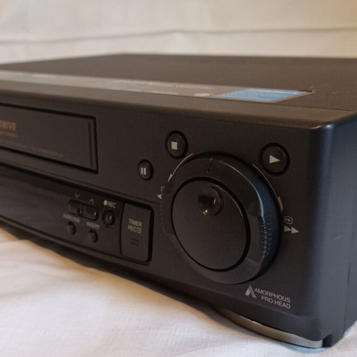 Panasonic NV-HD670EG Hi-Fi Stereo VCR 6-Head VHS S-VHS