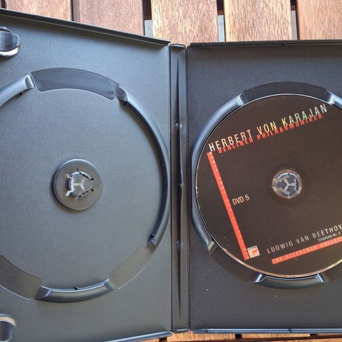 Herbert Von Karajan The Reference Collection 2 DVD cases used, classical