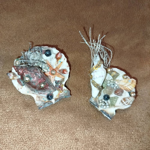 Handmade pins with shells like new, set of 2