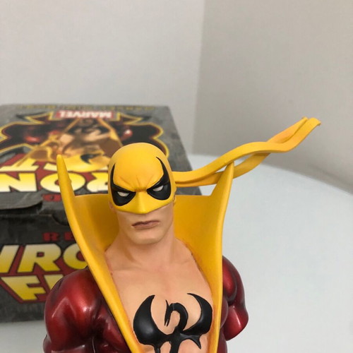Iron Fist Red Variant Resin Bowen Bust new, Marvel Limited Edition