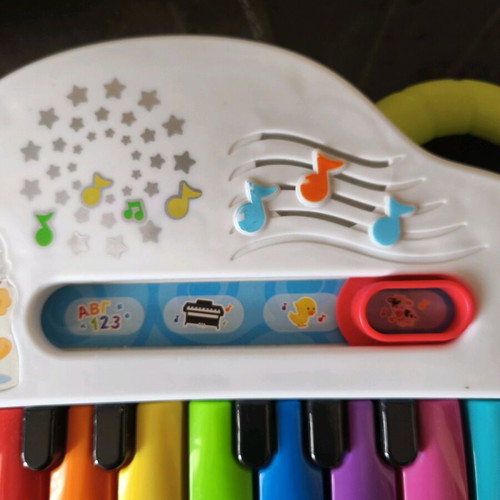 Fisher-Price Educational Piano like new, colorful for babies and toddlers