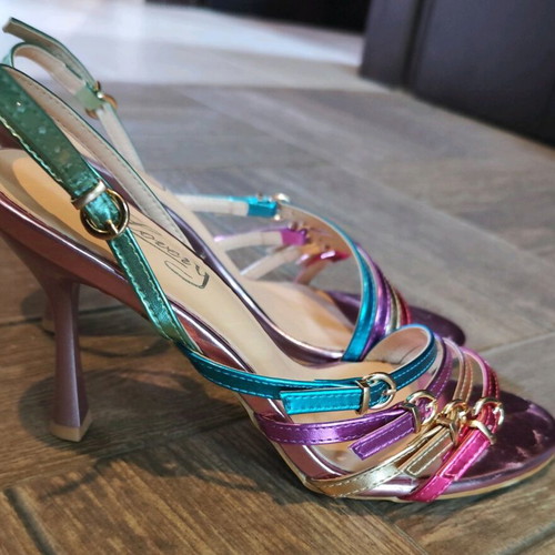 High-heeled sandals like new, multicolor with straps, size 41
