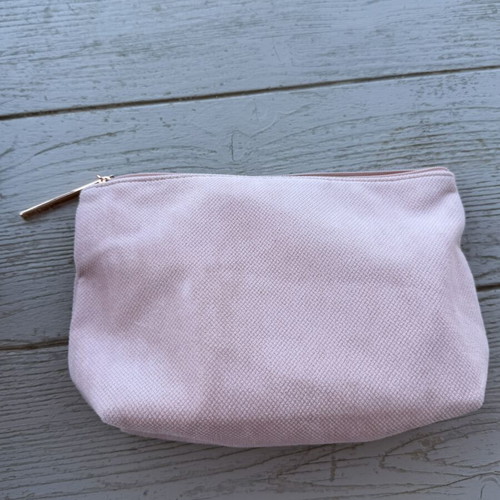 Lancôme toiletry bag like new, pink