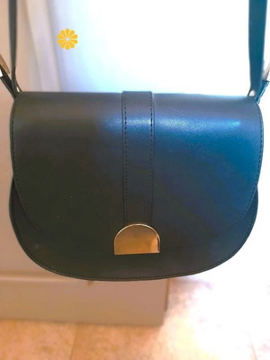 Τσάντα ώμου Zara μαύρη σαν καινούργια