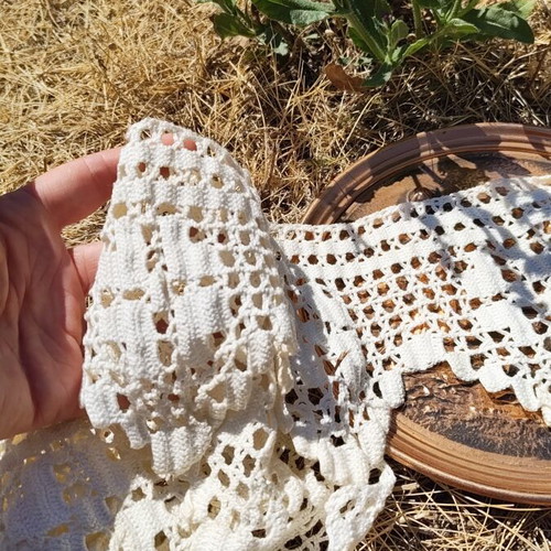 Handmade crochet lace trim, vintage style, 180x14 cm