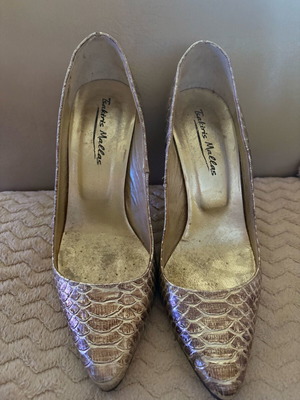 Tsakiris Mallas heels used, silver crocodile leather and wood, size 37