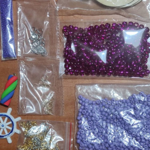Professional Jewelry Making Set with Thousands of Pieces and Book