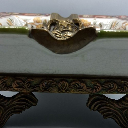 Wong Lee Porcelain Ashtray with Crackle and Bronze Details like new