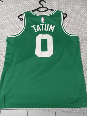 Boston Celtics tee Jason Tatum 2022-23 season, like new, size large
