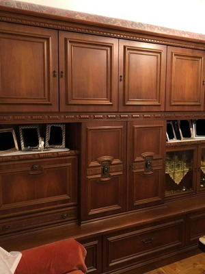 Σκρίνιο καρυδιάς μεταχειρισμένο, γερμανικής κατασκευής, με μπαρ και βιτρίνα