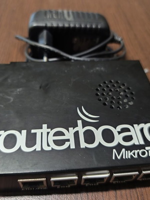 MikroTik RouterBOARD RB450Gx2 Gigabit Router used with power supply