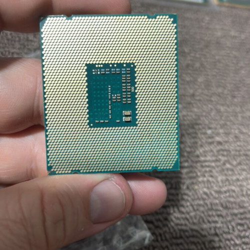 Intel Xeon E5-2623 v3 SR208 4-Core 8 Threads 3.00GHz up to 3.50GHz used