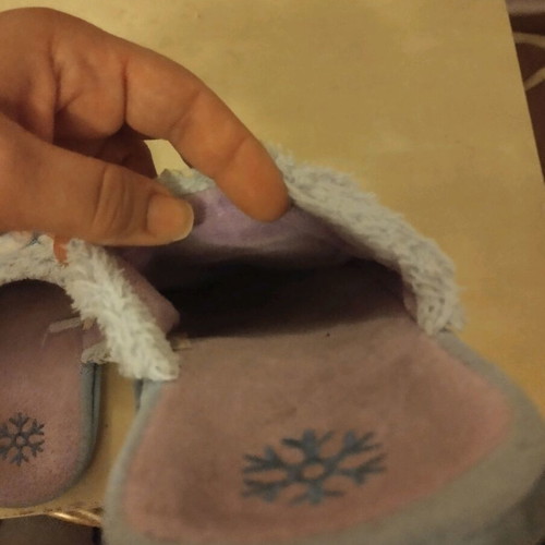 Frozen Parex slippers like new, size 30-31, winter indoor