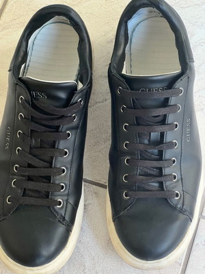 Guess casual shoes used, size 44, black and white