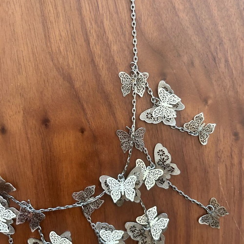 Necklace and ring set with butterflies like new, silver