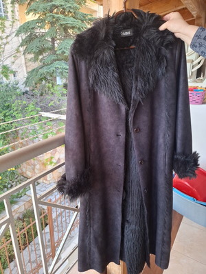 Toi&Moi black faux suede coat with faux fur details size L like new