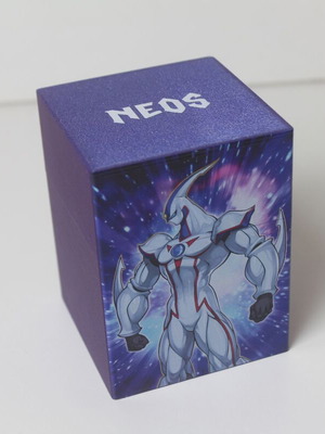 Κουτί Deck Yu-Gi-Oh Elemental HERO Neos κατόπιν παραγγελίας με ενσωματωμένα Deviders