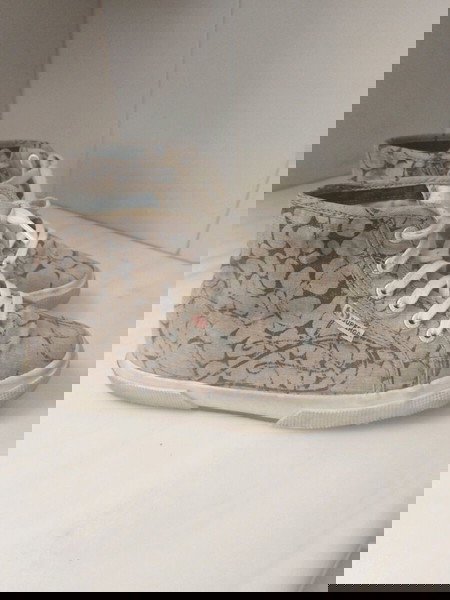 Γυναικείο αθλητικό μποτακι Superga