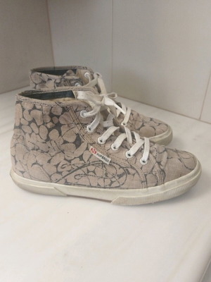 Γυναικείο αθλητικό μποτακι Superga