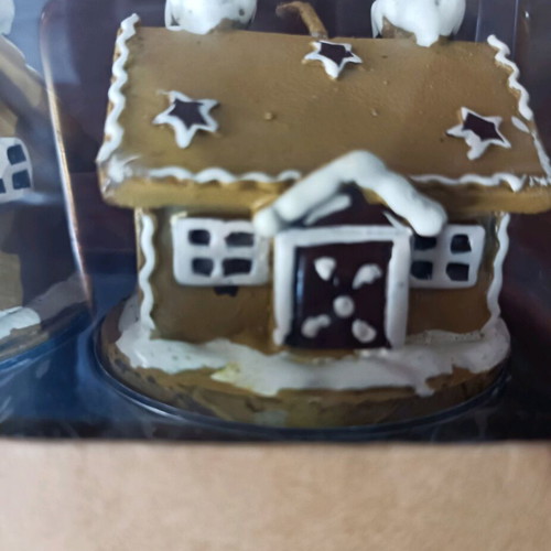 Trimar Christmas candles like new, gingerbread house design
