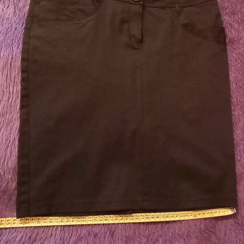Women's skirt black XL like new