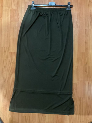 Maxi elastic skirt size L, olive green, like new