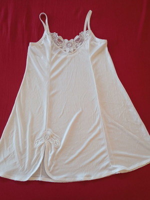Νυχτικό vintage λευκό μεταχειρισμένο, μέγεθος M/L