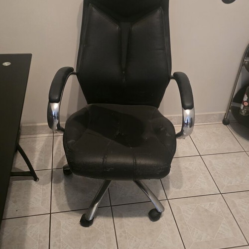 Computer desk like new with black thick glass surface