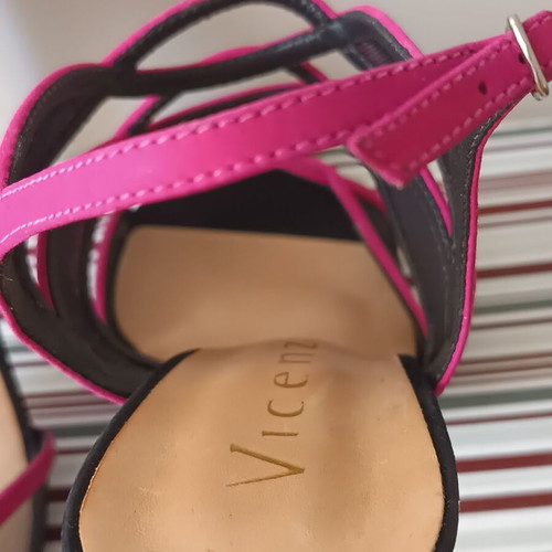 Vicenza sandals new, size 39, suede leather, black and pink