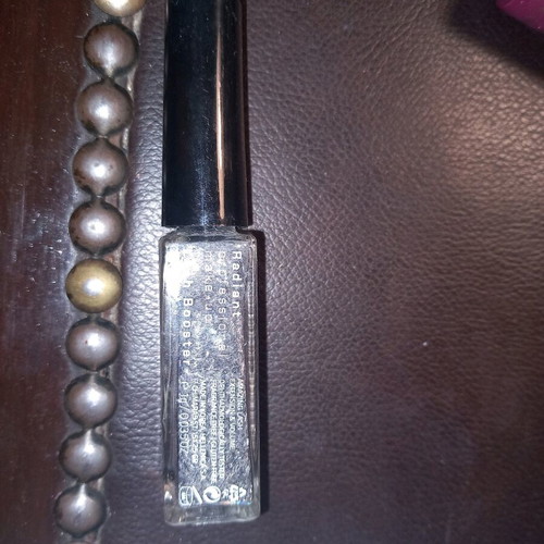 Lash booster radiant new with excellent application and lash volume