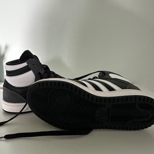 Adidas Top Ten athletic shoes like new, black