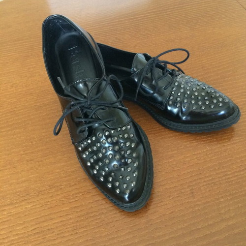 Bershka patent leather moccasins used, size 41 with studs
