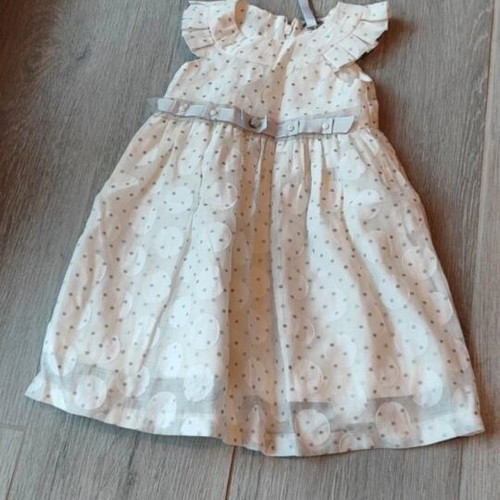 Children's dresses like new, pack