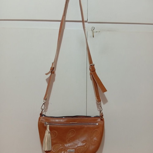 Leather shoulder bag with embossed paisley design, 28.5x15 cm