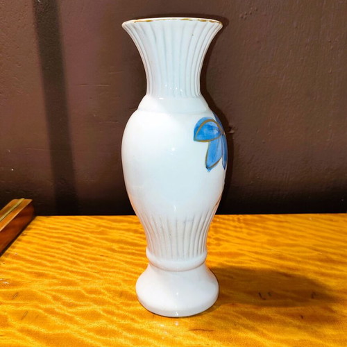 Decorative porcelain vase used 22cm with blue flowers and gold lines