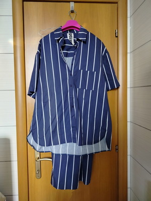 Hemithea set striped, like new, one size top, medium large bottom