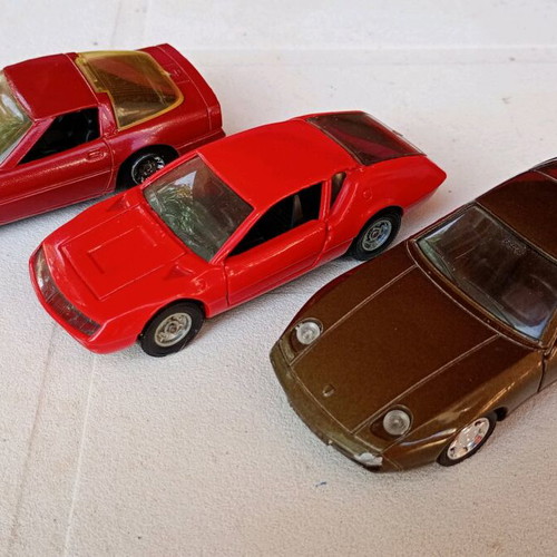 Collectible toy cars like new, pack