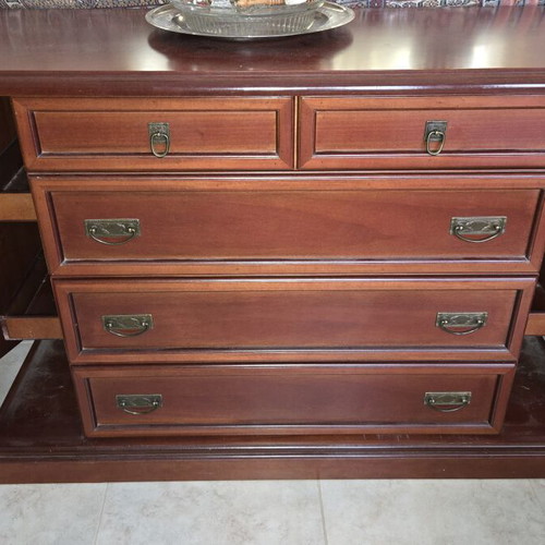 Dresser with four drawers like new, ideal for TV
