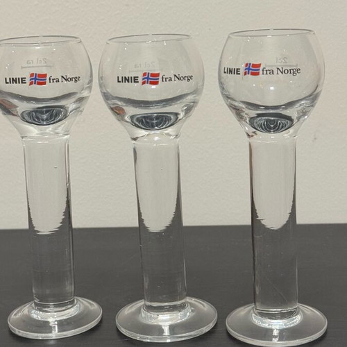 Glasses on stem like new, set of 4 pieces