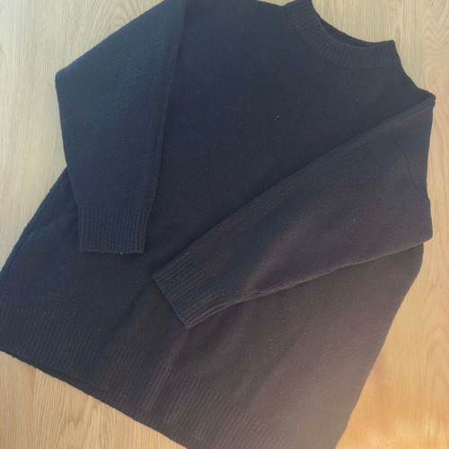Oversized Bershka sweater size Small black like new