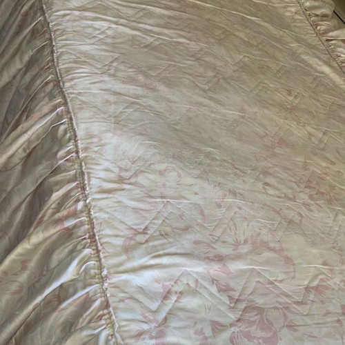 Single bed cover like new, pink satin with pillowcase