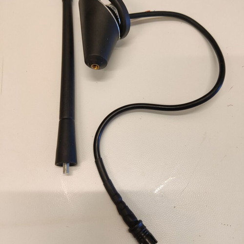 Car Roof Antenna 18cm with Amplifier for VW and Skoda