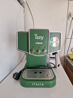 Izzy espresso machine μεταχειρισμένη, ιταλική, με ατμοποιητή