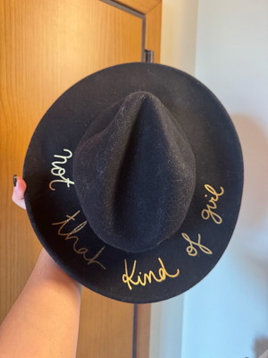 Zara hat used with gold details black one size