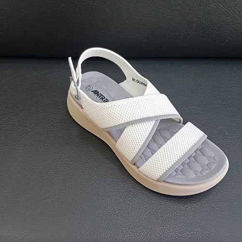Antrin white platform sandals new with box