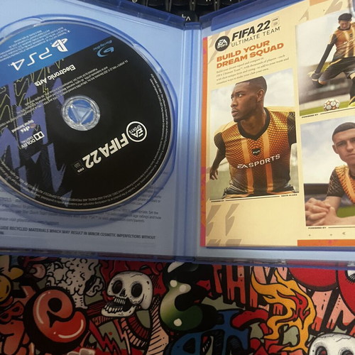The Last of Us Part II and FIFA 21, 22 for PlayStation 4 in perfect condition