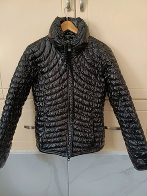 Women's jacket used, black puffer style, size L