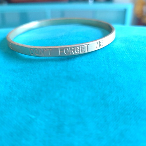 B2 bracelets like new, one with engraved stars